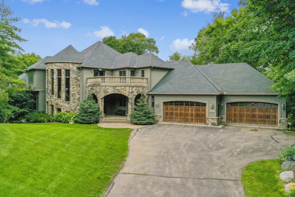 $1,599,000 | 18844 Bearpath Trail, Eden Prairie, MN 55347