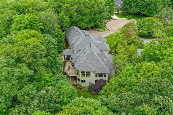 $1,599,000 | 18844 Bearpath Trail, Eden Prairie, MN 55347