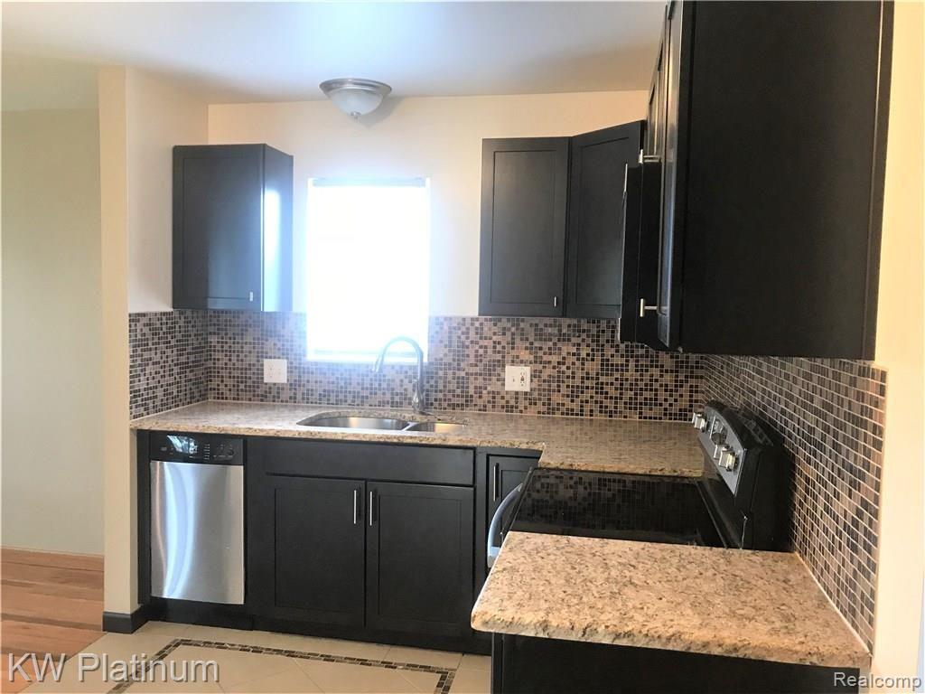 29374 Hoover Road, Unit 5 Warren, MI 48093 - Photo 8 of 24 IMG_3278.JPG