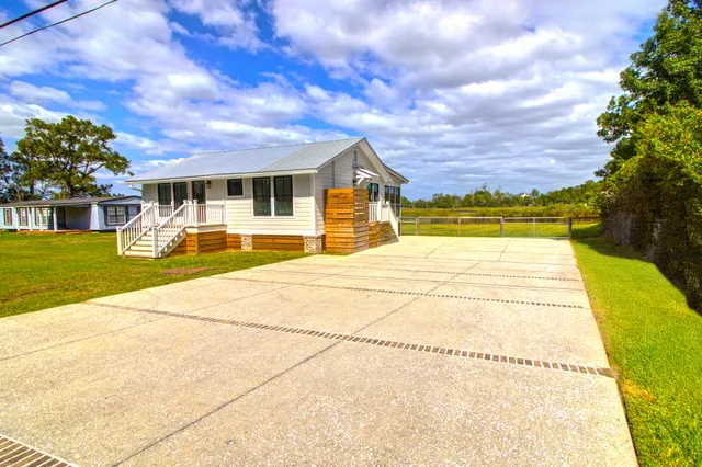 $975,000 | 1269 River Road, Johns Island, SC 29455