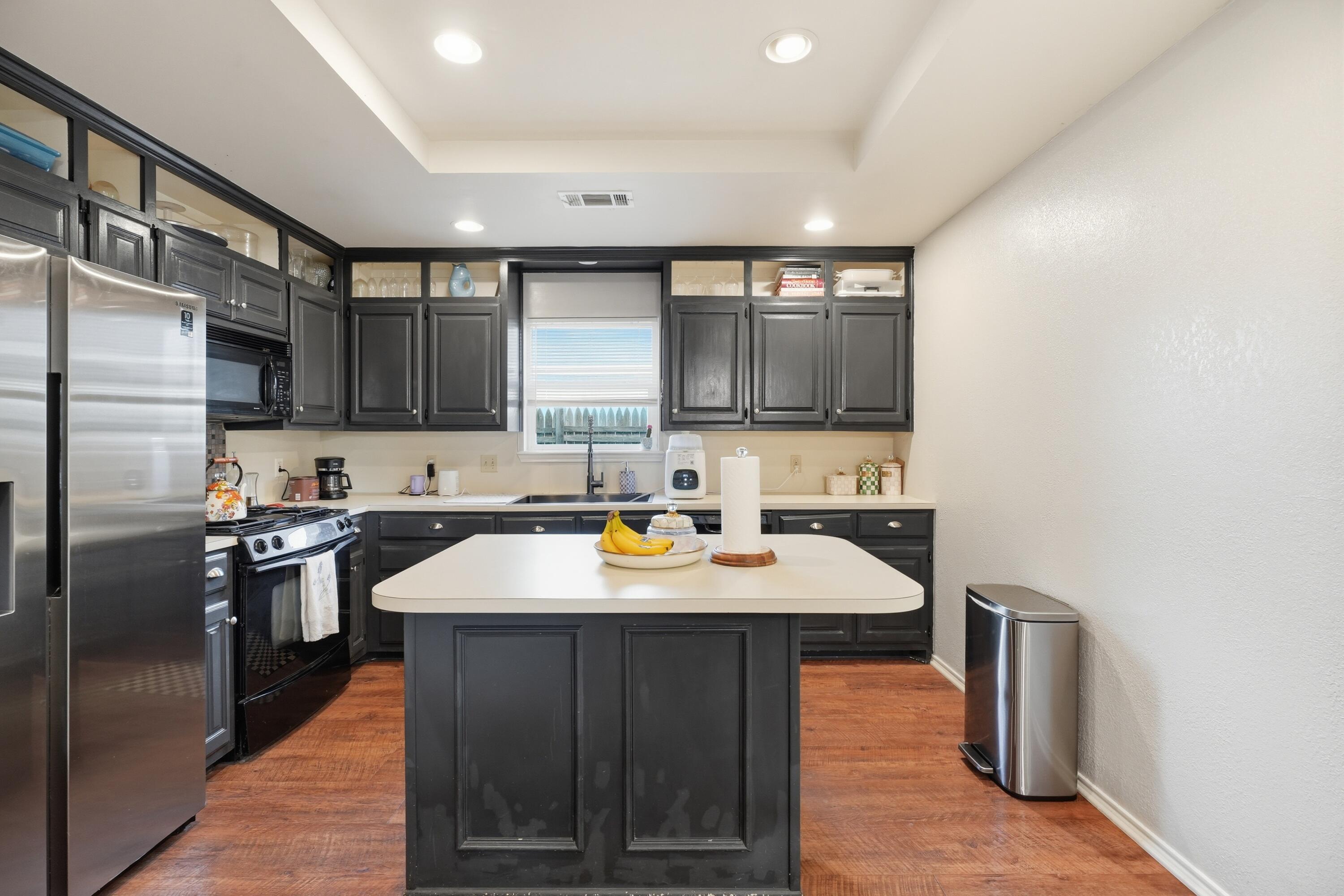 6009 72nd Street Lubbock, TX 79424 - Photo 8 of 29 08-6009_72nd_st_008