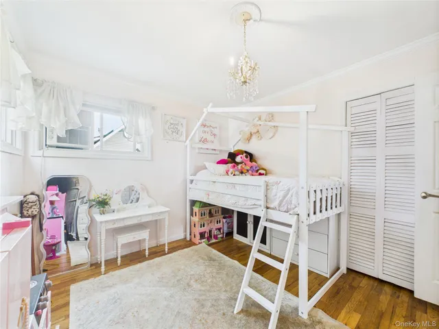 $600,000 | 554 South 8th Street, Lindenhurst, NY 11757