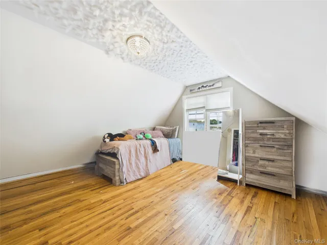 $600,000 | 554 South 8th Street, Lindenhurst, NY 11757