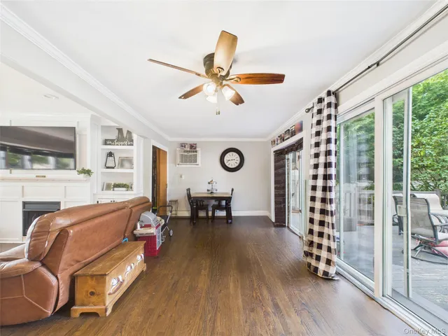 $600,000 | 554 South 8th Street, Lindenhurst, NY 11757