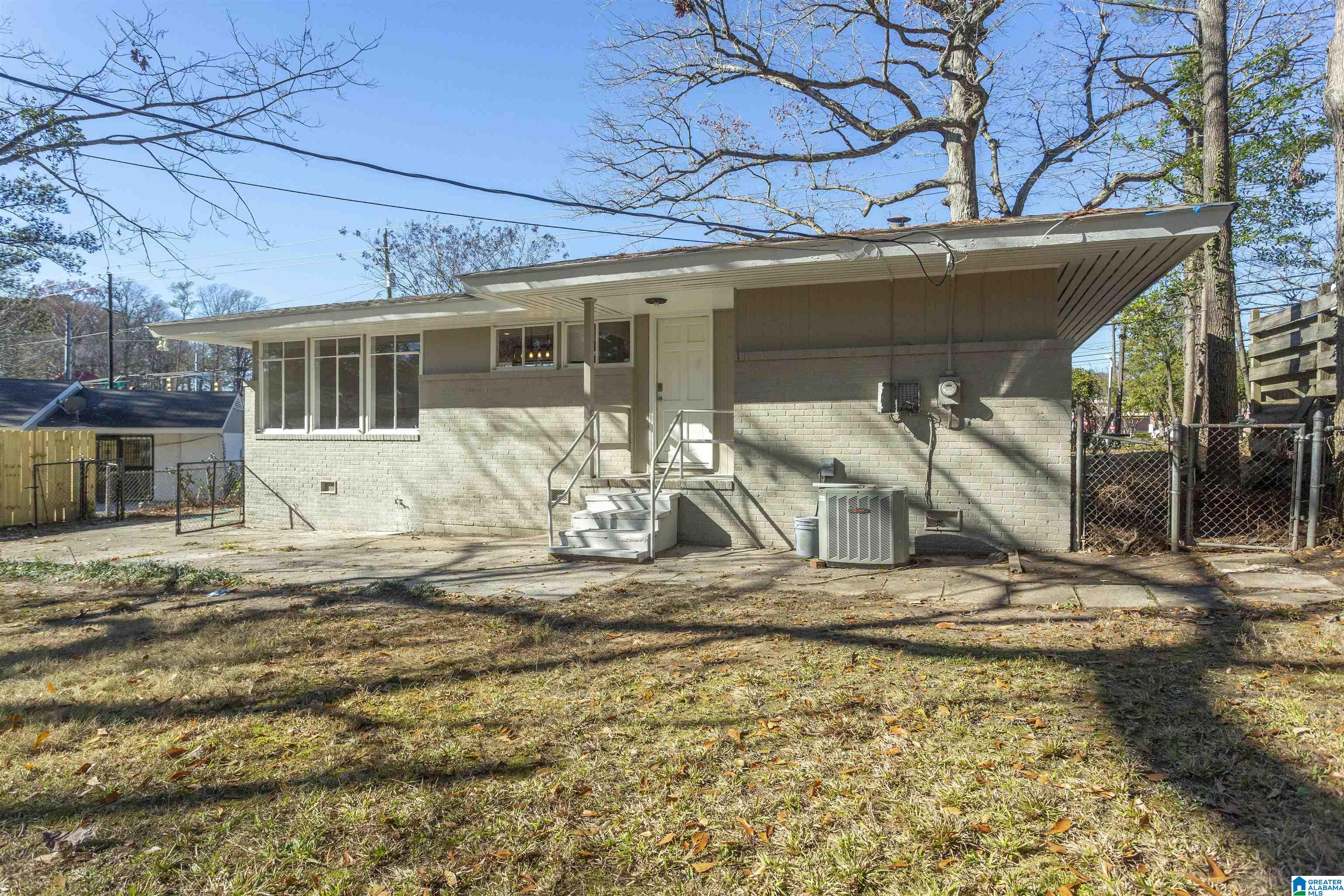 4921 Montevallo Road Birmingham, AL 35210 - Photo 5 of 32