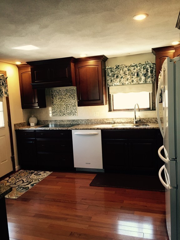 8 Arrowhead Road Danvers, MA 01923 - Photo 10 of 28 Gallery Image 10