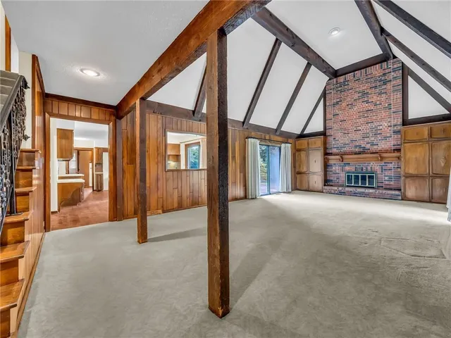 $464,000 | 907 North Forest Lane, Liberty, MO 64068