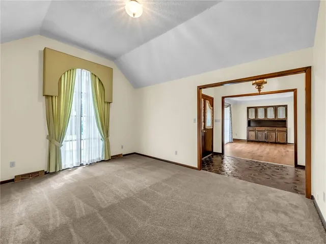 $424,900 | 907 North Forest Lane, Liberty, MO 64068