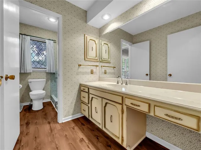 $464,000 | 907 North Forest Lane, Liberty, MO 64068