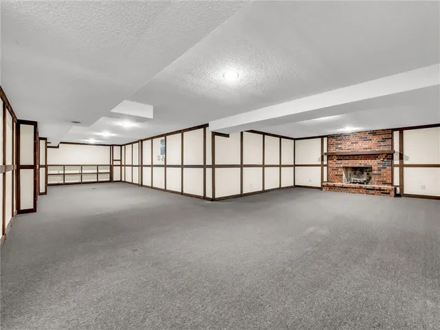 $424,900 | 907 North Forest Lane, Liberty, MO 64068