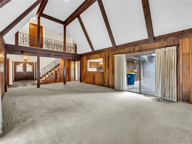 $464,000 | 907 North Forest Lane, Liberty, MO 64068