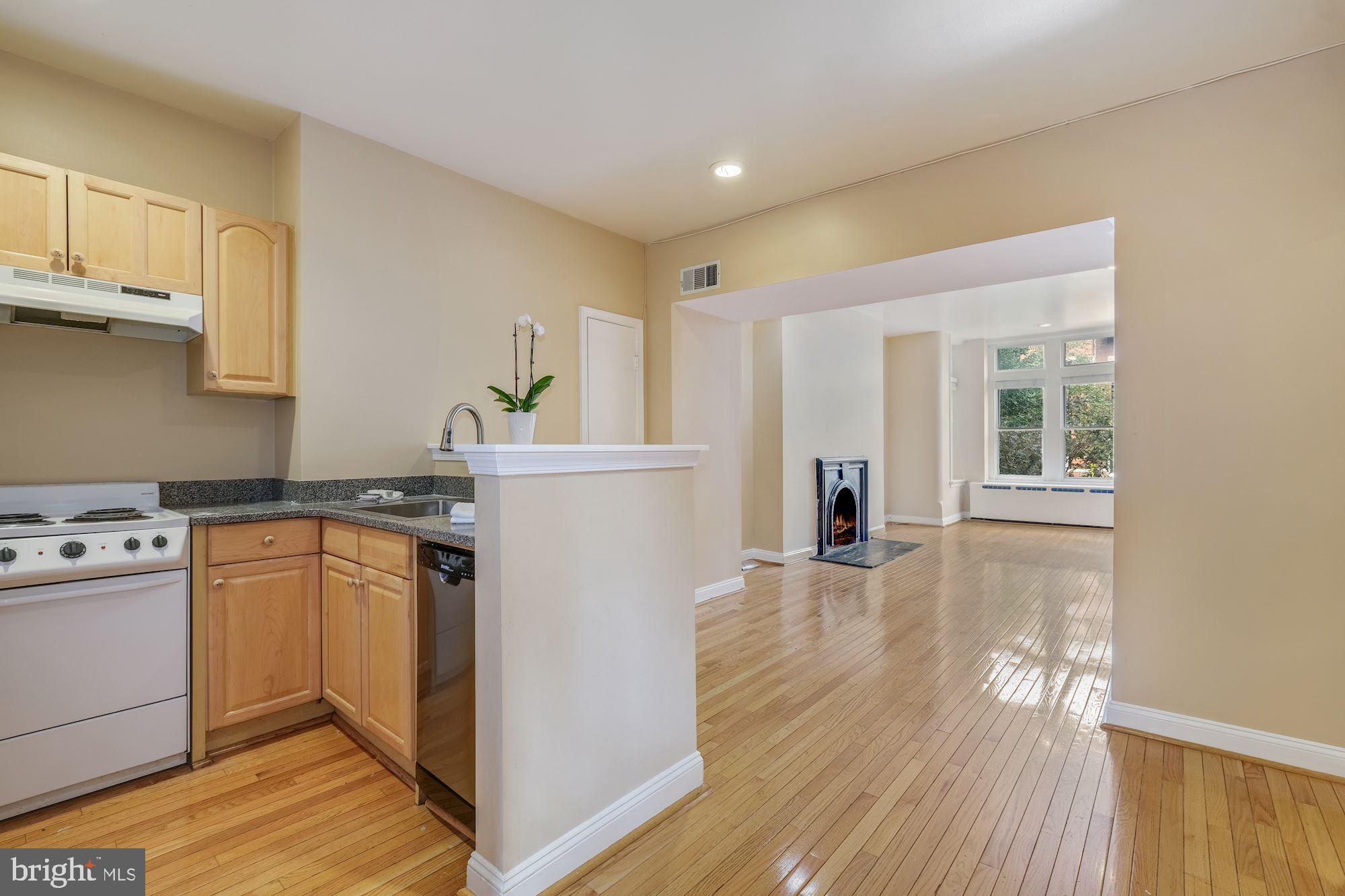 1724 18th Street Northwest Washington, DC 20009 - Photo 15 of 32