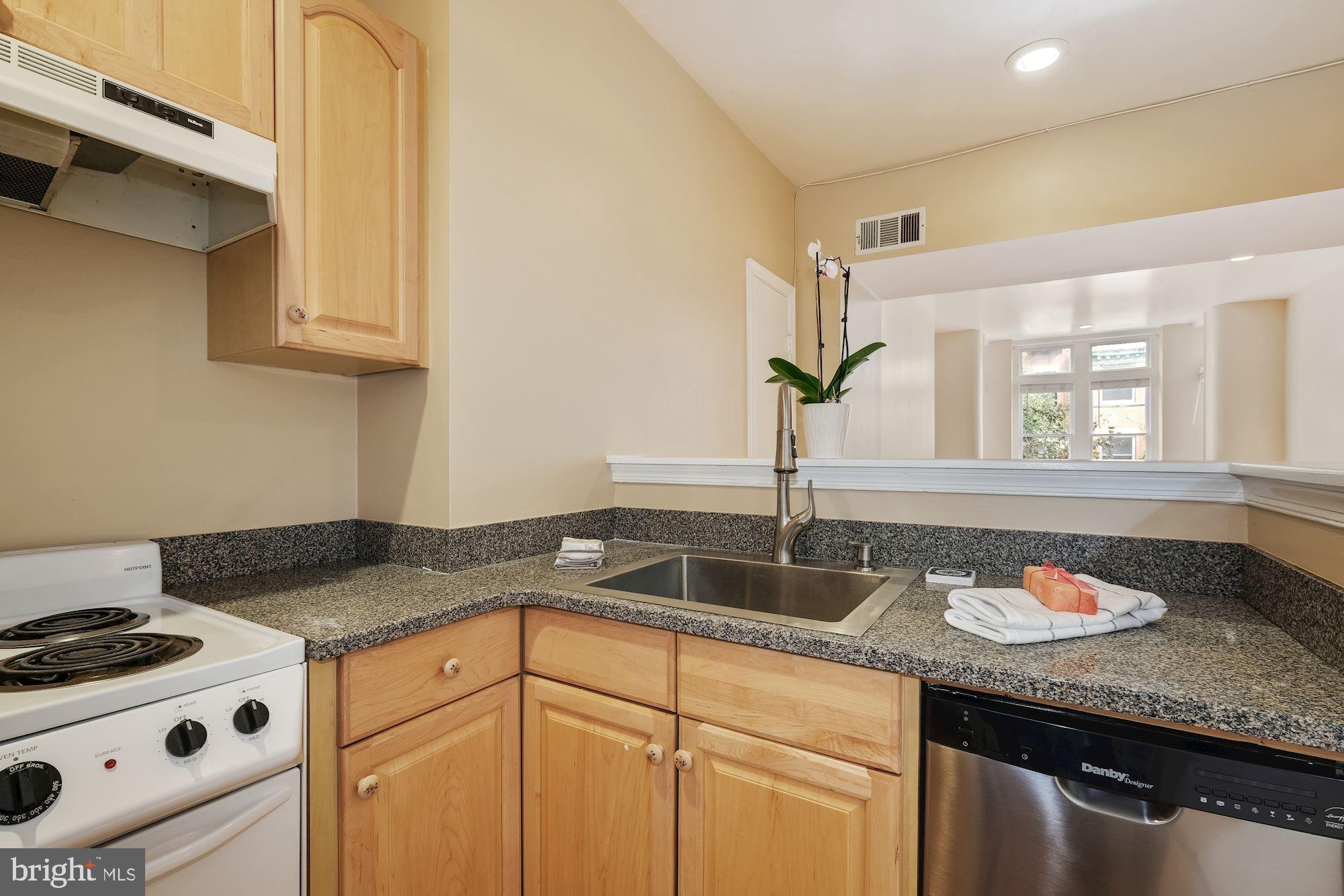 1724 18th Street Northwest Washington, DC 20009 - Photo 16 of 32