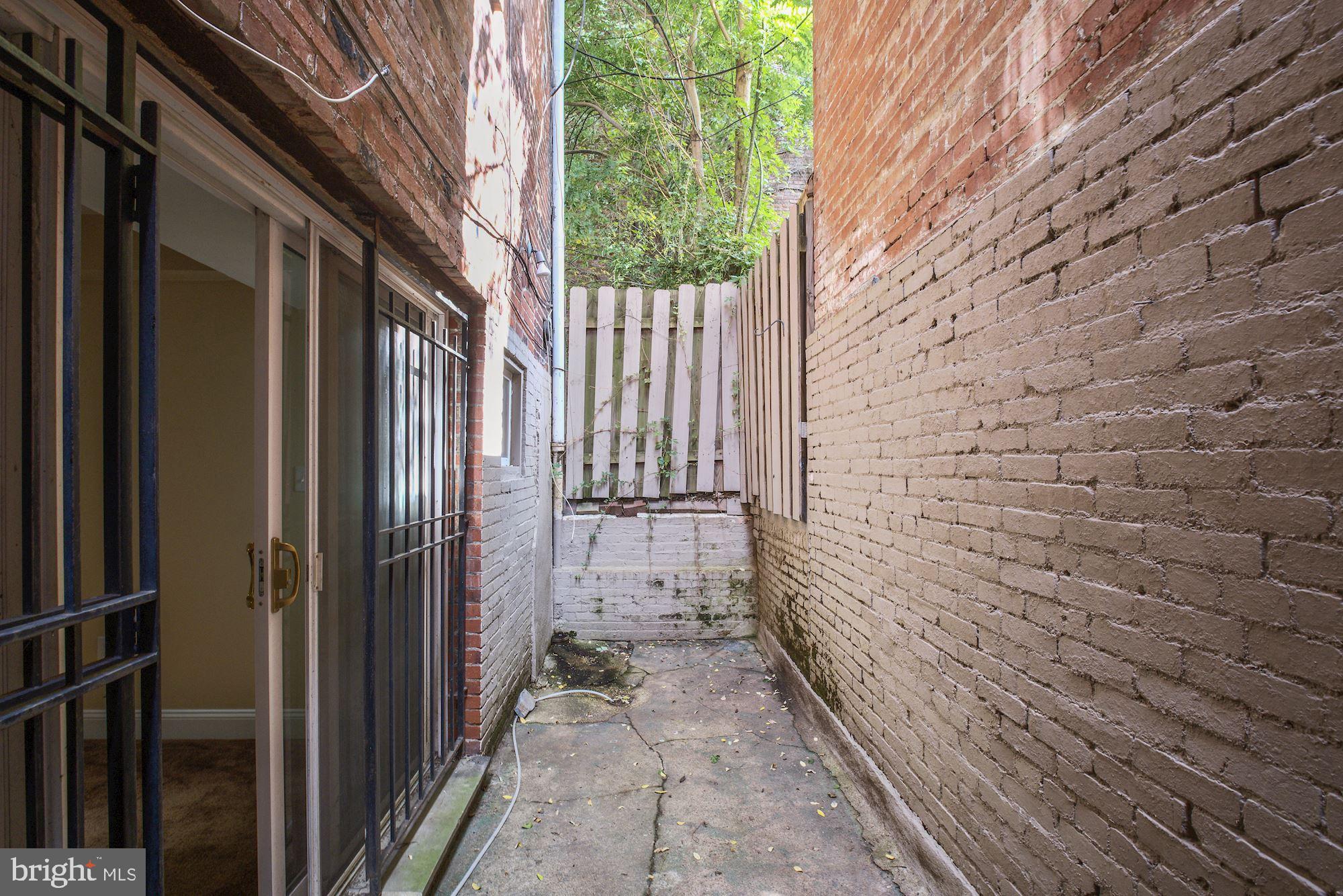1724 18th Street Northwest Washington, DC 20009 - Photo 22 of 32