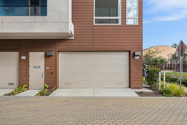 $1,250,000 | 1058 Foster Square Lane, Unit 204, Foster City, CA 94404