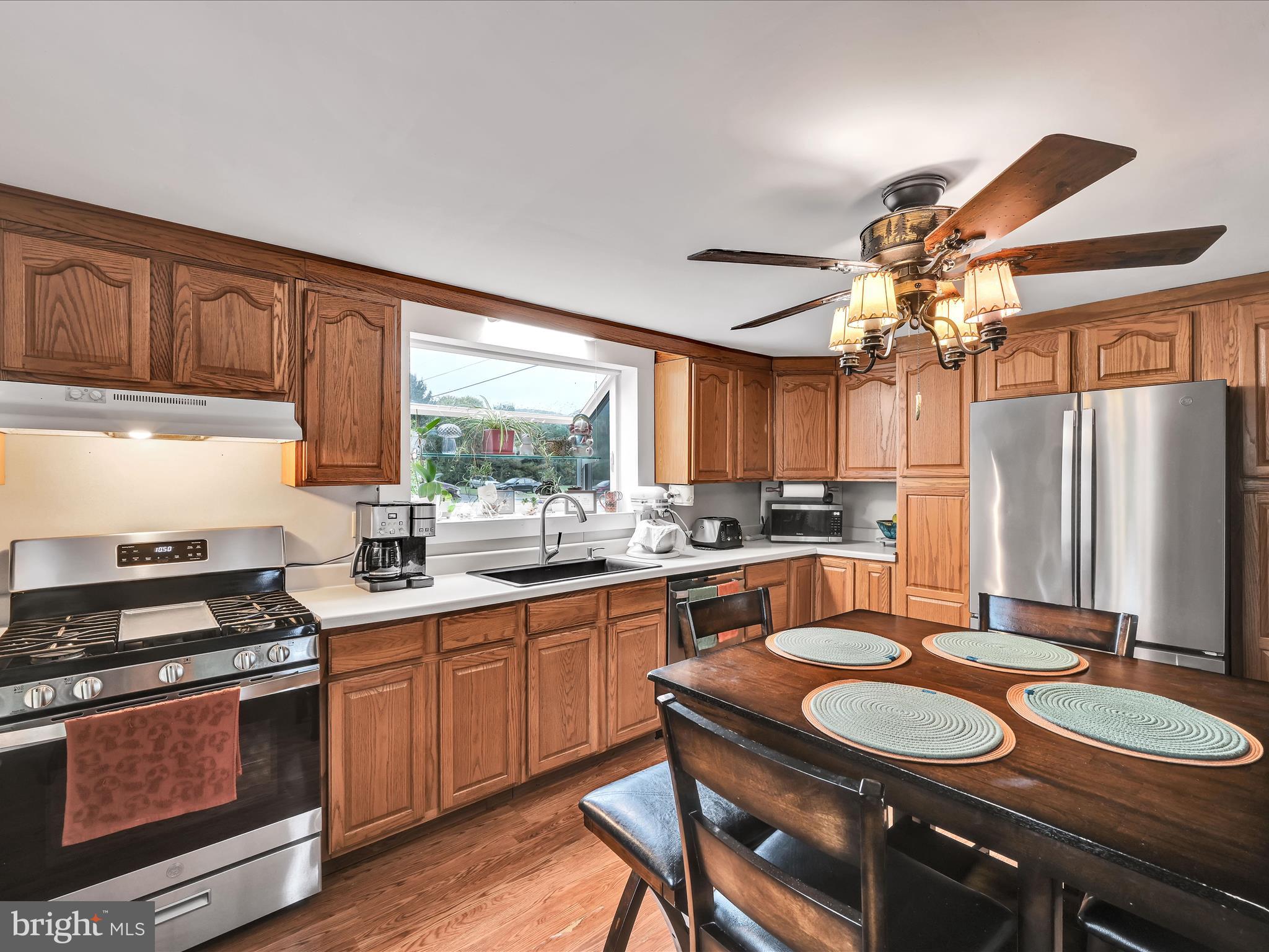 32 Schuylkill Road New Ringgold, PA 17960 - Photo 13 of 26 Eat-In-Kitchen