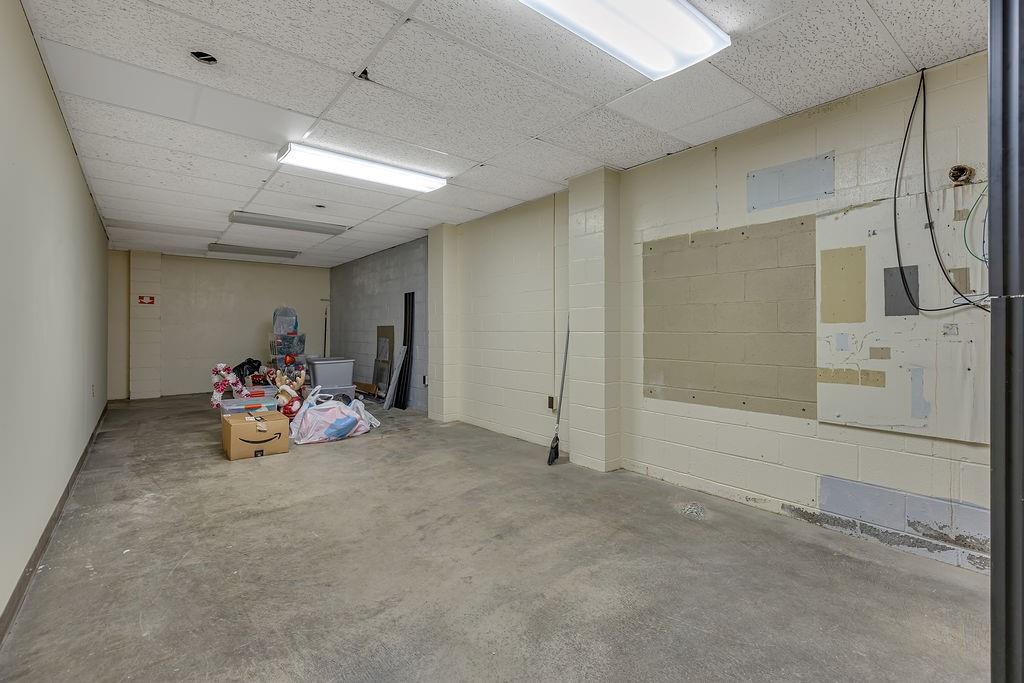 472 Adams Street Rochester, PA 15074 - Photo 4 of 11 a view of a garage