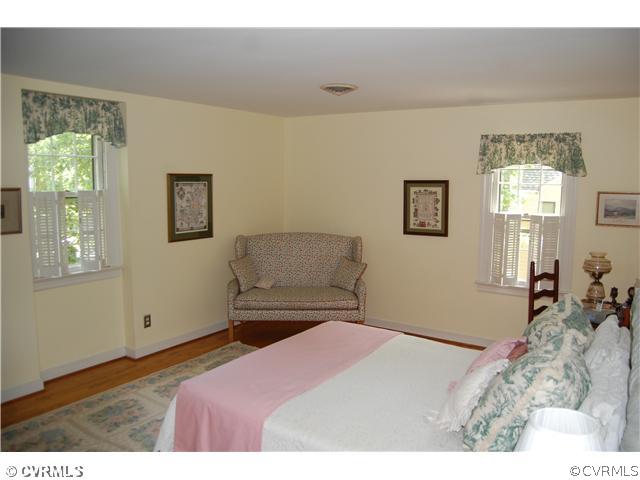 8656 Brown Summit Road Richmond, VA 23235 - Photo 9 of 12 Master Bedroom - Deceptively Large! esp for this