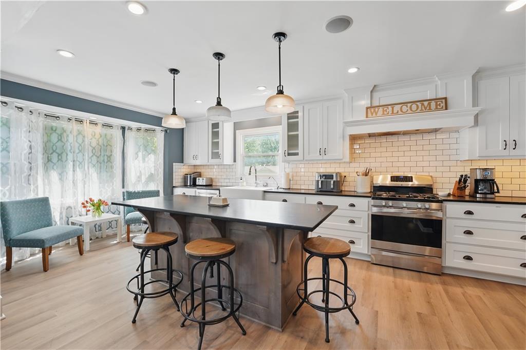 9849 Riggs Overland Park, KS 66212 - Photo 16 of 54