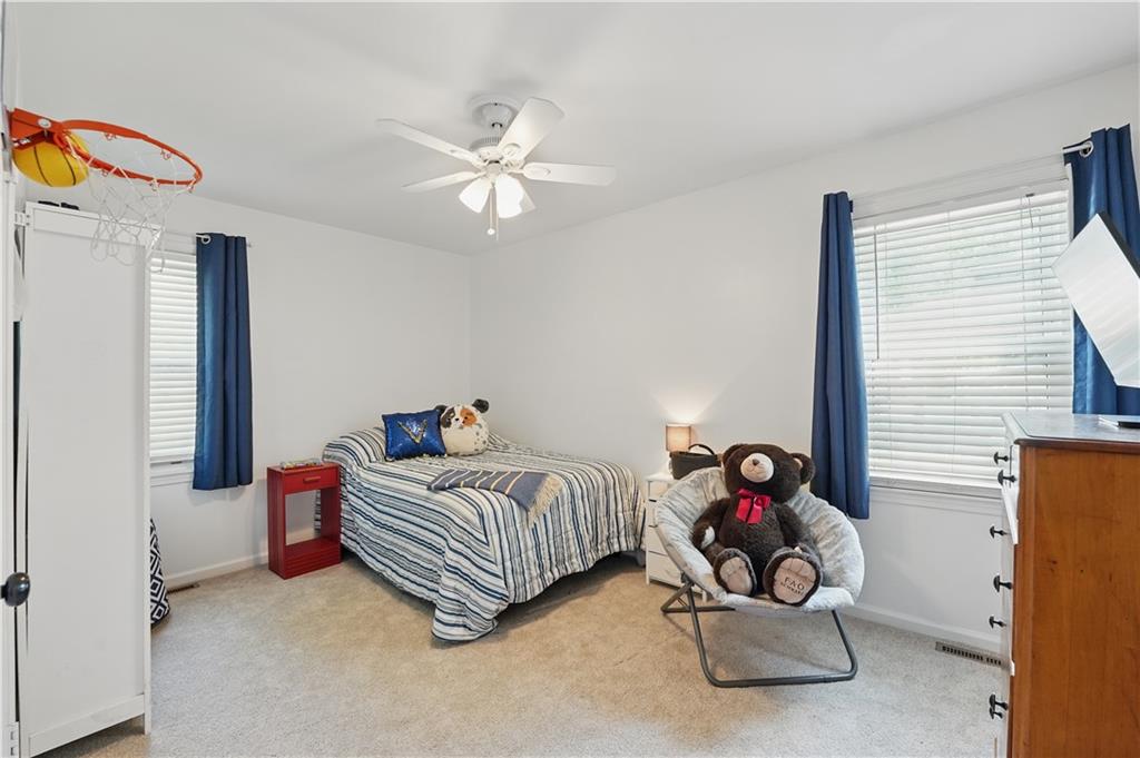 9849 Riggs Overland Park, KS 66212 - Photo 20 of 54