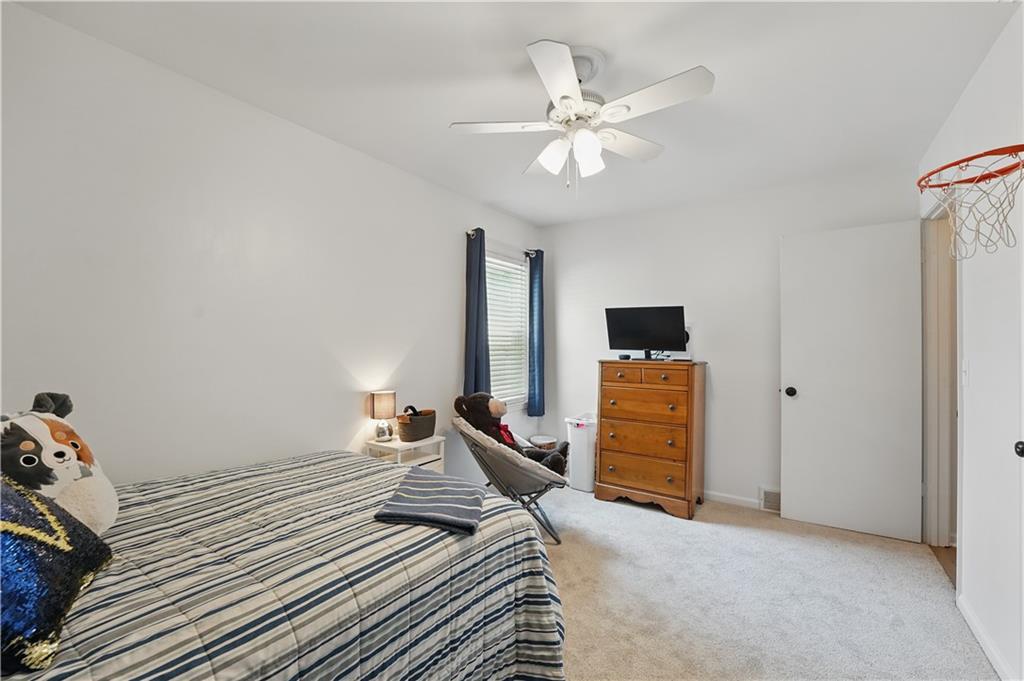 9849 Riggs Overland Park, KS 66212 - Photo 22 of 54