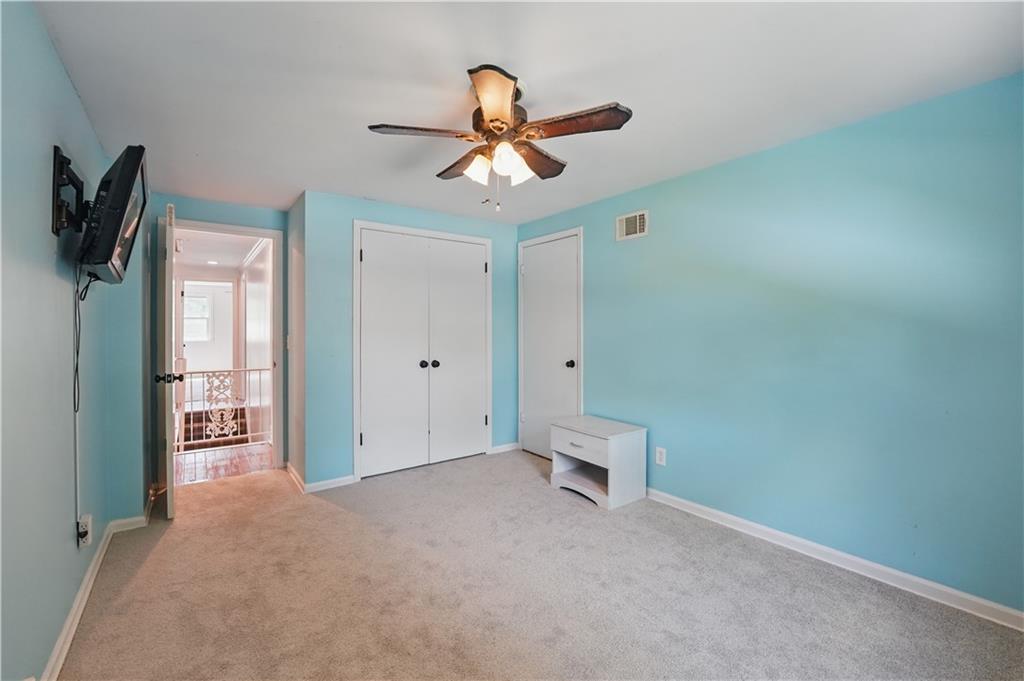 9849 Riggs Overland Park, KS 66212 - Photo 37 of 54