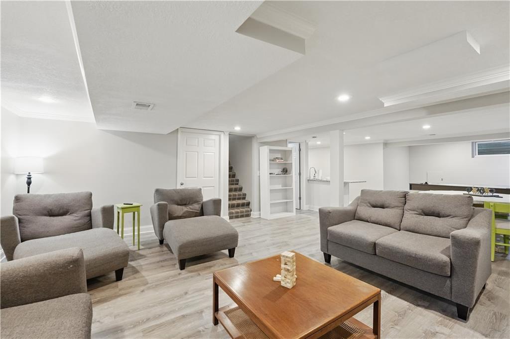 9849 Riggs Overland Park, KS 66212 - Photo 39 of 54