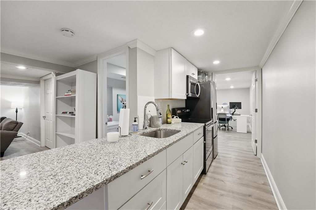 9849 Riggs Overland Park, KS 66212 - Photo 44 of 54