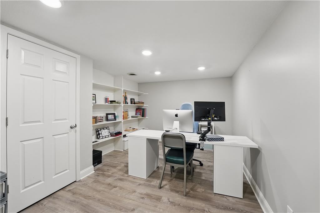 9849 Riggs Overland Park, KS 66212 - Photo 45 of 54