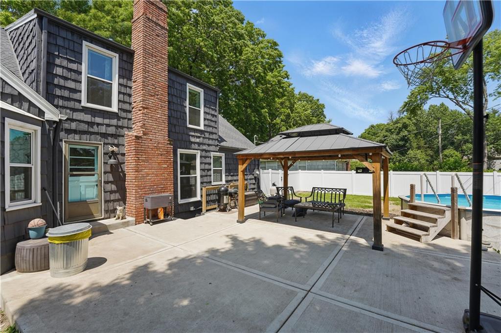 9849 Riggs Overland Park, KS 66212 - Photo 48 of 54