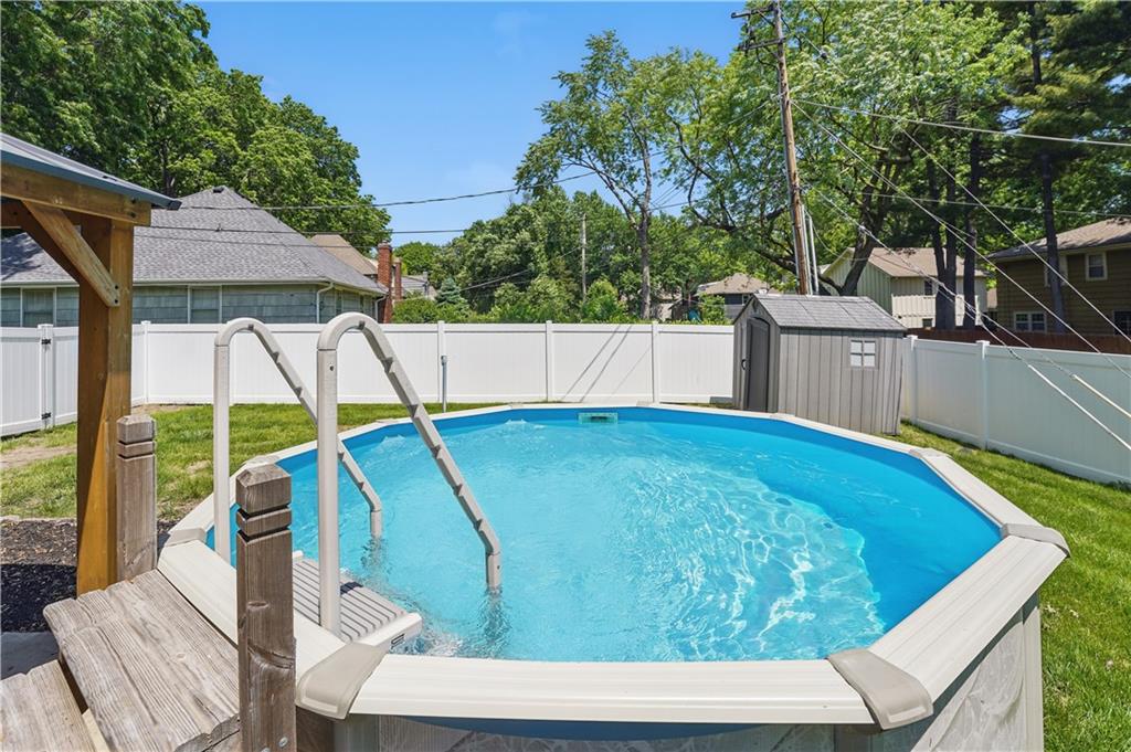 9849 Riggs Overland Park, KS 66212 - Photo 49 of 54