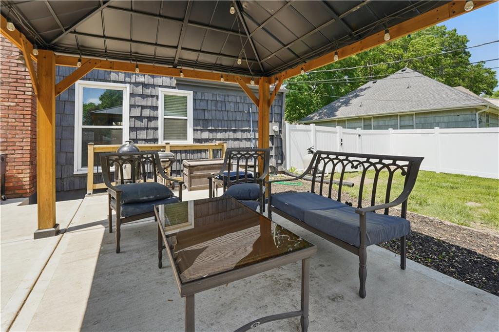 9849 Riggs Overland Park, KS 66212 - Photo 50 of 54