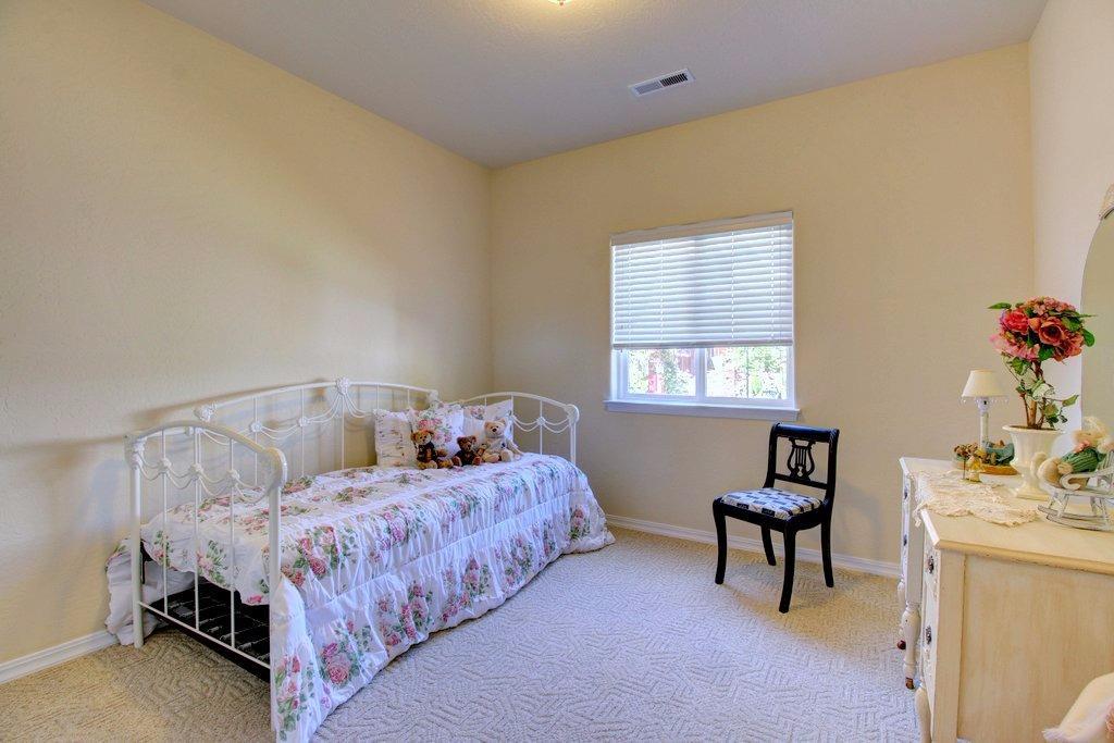 942 Ridgeview Drive Eagle Point, OR 97524 - Photo 11 of 22 Additional Photo