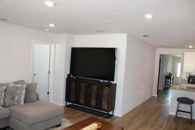 $2,900 | 1964 Catbird Trail, Tallahassee, FL 32311