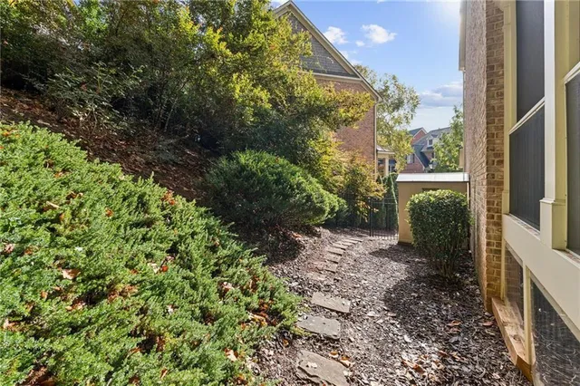 $950,000 | 992 Wescott Lane Northeast, Atlanta, GA 30342