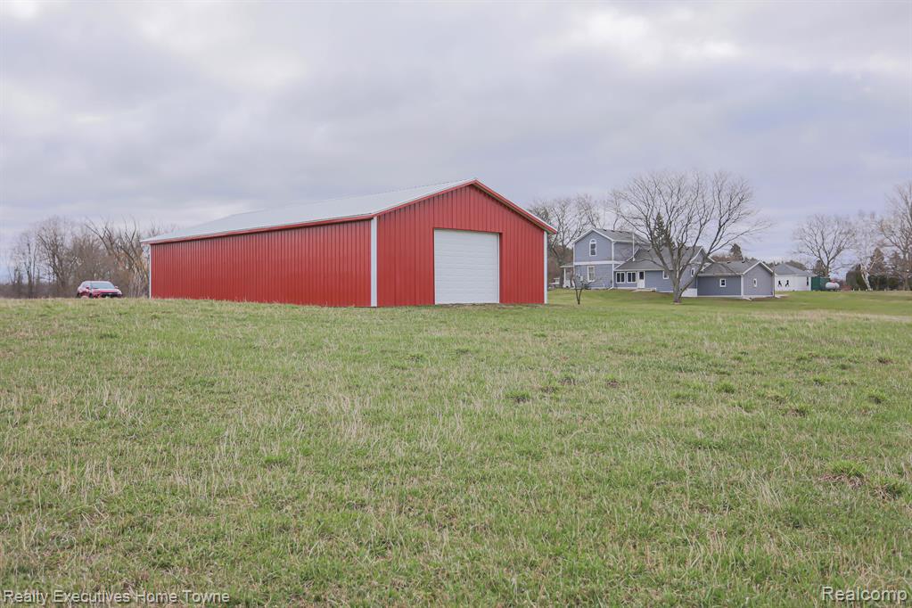 6123 Fargo Road Avoca, MI 48006 - Photo 13 of 48