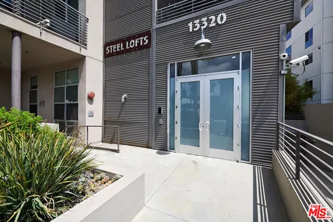 a house view with a outdoor space