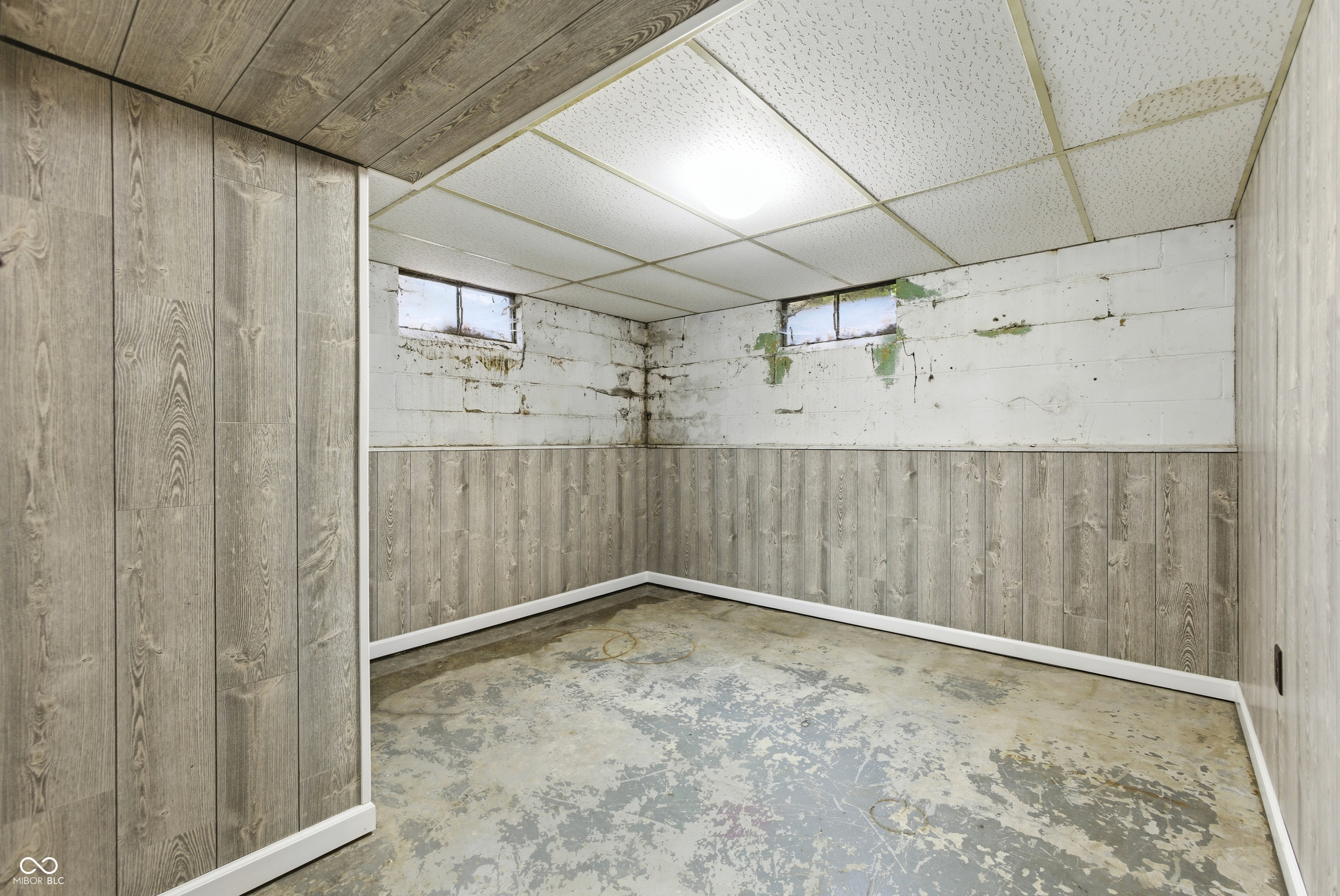 6545 Mendenhall Road Indianapolis, IN 46221 - Photo 31 of 39 Gallery Image 31