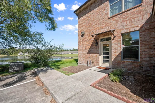 $119,000 | 888 South Kenilworth Parkway, Unit 1A, Baton Rouge, LA 70820