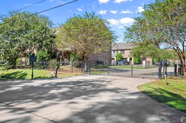 $119,000 | 888 South Kenilworth Parkway, Unit 1A, Baton Rouge, LA 70820