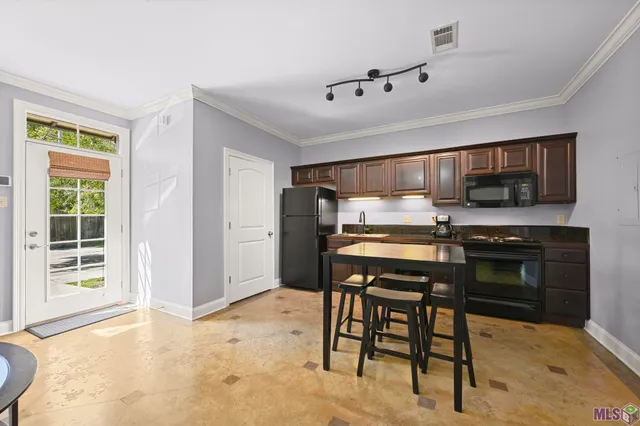 $119,000 | 888 South Kenilworth Parkway, Unit 1A, Baton Rouge, LA 70820