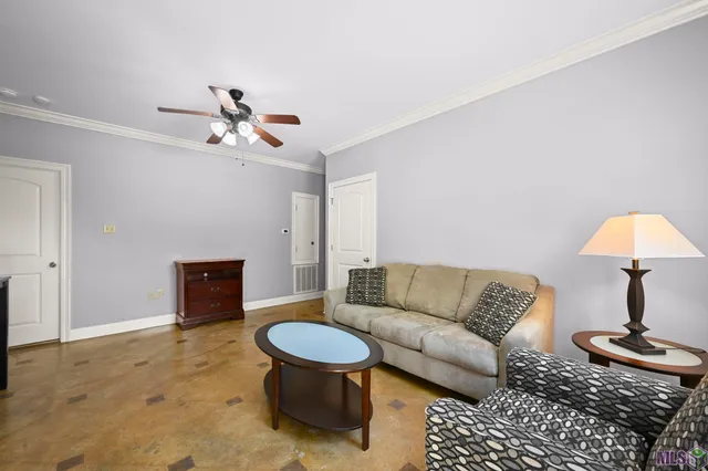 $119,000 | 888 South Kenilworth Parkway, Unit 1A, Baton Rouge, LA 70820