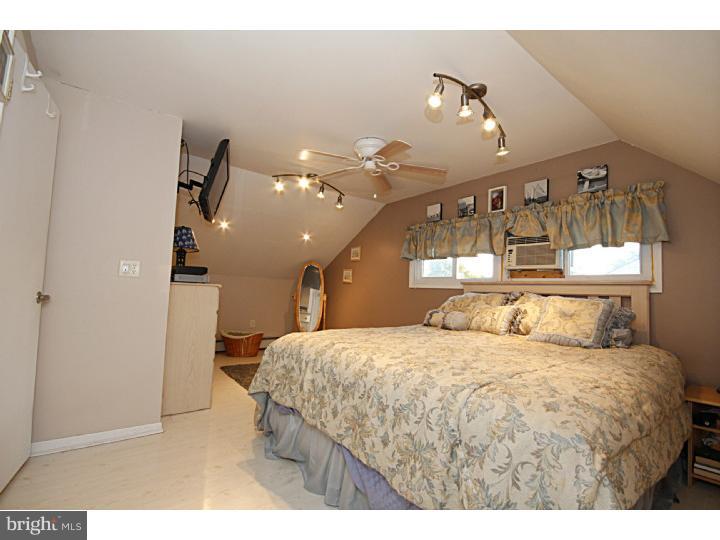 91 Wildflower Road Levittown, PA 19057 - Photo 11 of 16 Gallery Image 11