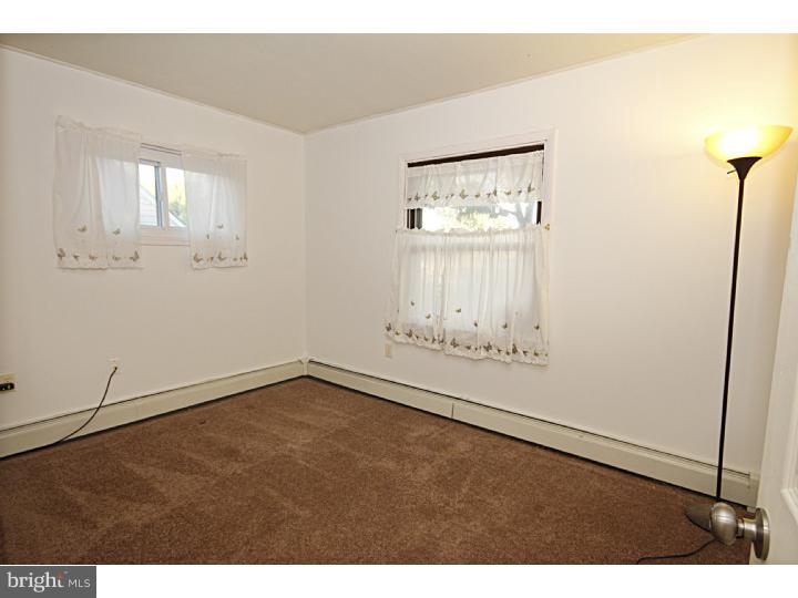 91 Wildflower Road Levittown, PA 19057 - Photo 13 of 16 Gallery Image 13
