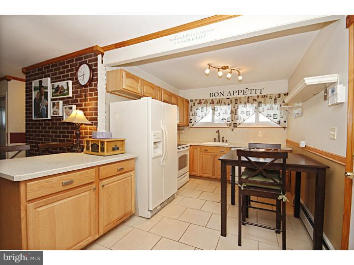 91 Wildflower Road Levittown, PA 19057 - Photo 3 of 16 Gallery Image 3