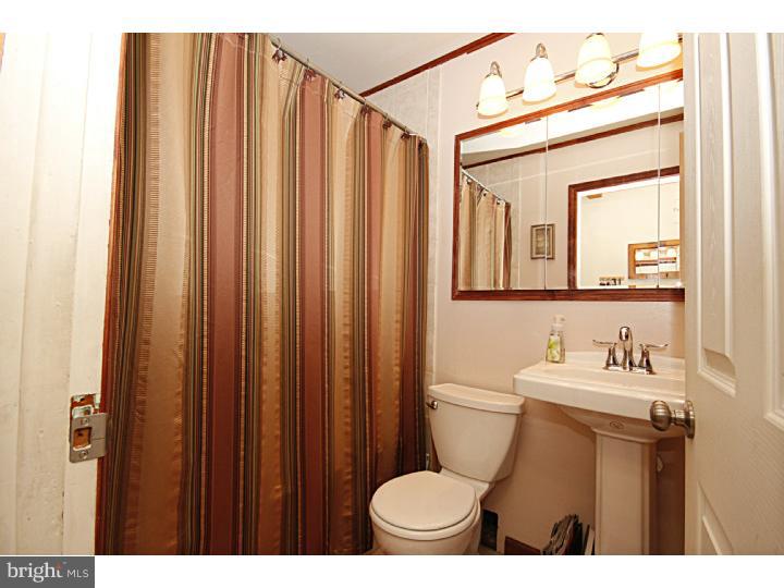 91 Wildflower Road Levittown, PA 19057 - Photo 9 of 16 Gallery Image 9