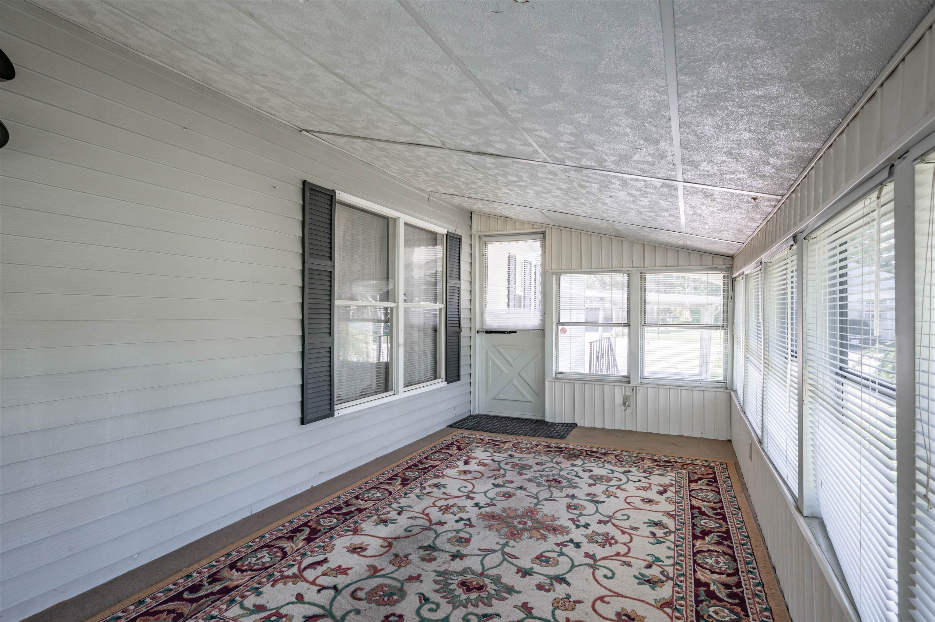 6 Embassy Avenue Hooksett, NH 03106 - Photo 15 of 40
