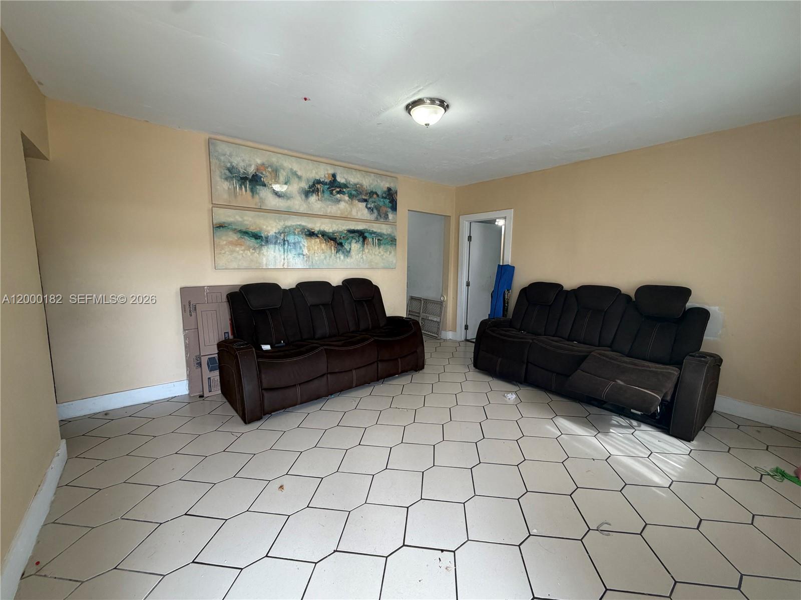 2770 Southwest 33rd Avenue Miami, FL 33133 - Photo 3 of 12