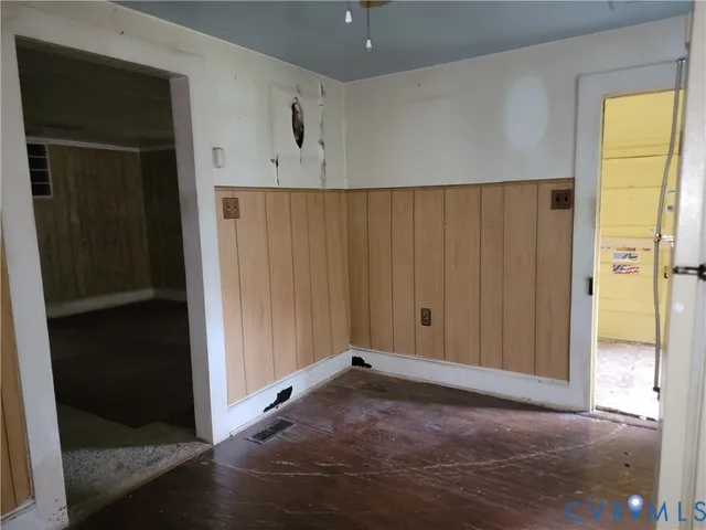 a view of a storage & utility room