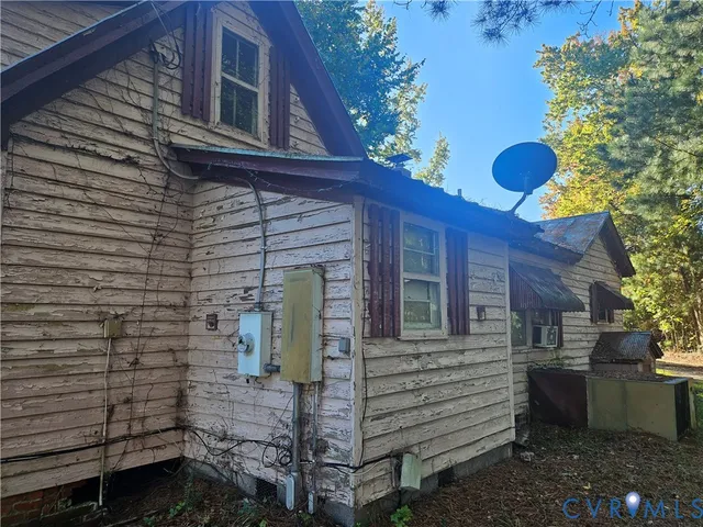 a view of a door of the house